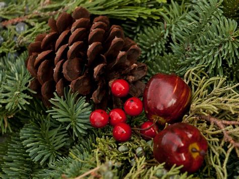 Premium Photo Close Up Of Christmas Wreath