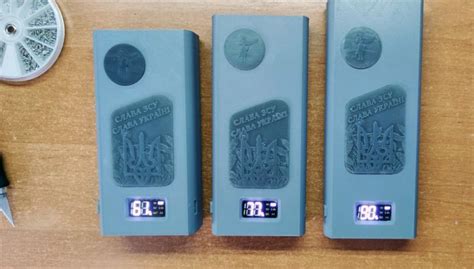 Одесити роблять павербанки для ЗСУ з комплектуючих від електронних ...