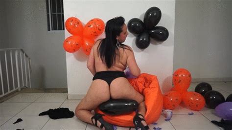 A Perverted Milf With Horny By Ballons By Adriana Fuller Clip In Full Hd Karina Cruel