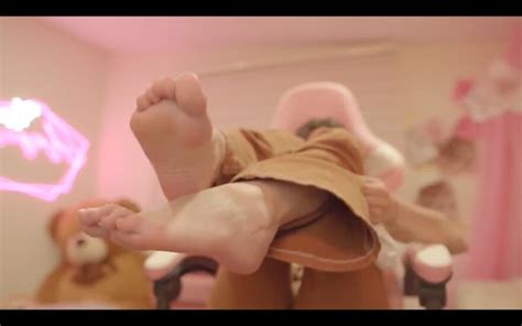 Camgirl Feet Screen Shot At Porn Pic