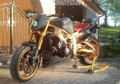 Le Strane Di Moto It Yamaha R6 Naked News Moto It