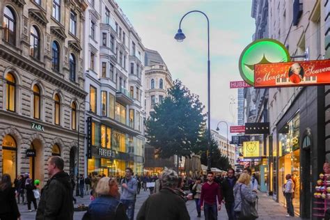 Kärntner Straße in Wien Österreich Franks Travelbox