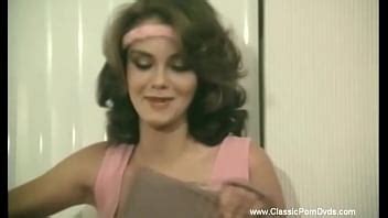 Encantadora pareja disfruta de la experiencia de diversión sexual profunda y excitante XVIDEOS