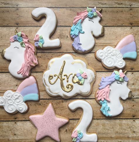 Unicorn sugar cookies | Sugar cookies, Cookie decorating, Cookies