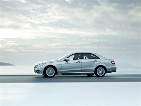 MERCEDES BENZ E-Klasse (W212) Specs, Performance & Photos - 2009, 2010 ...
