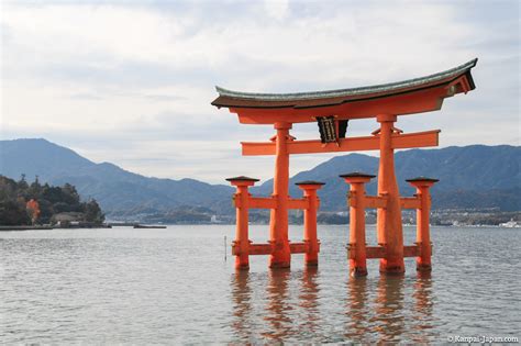 itsukushima jinja  great shrine  miyajima