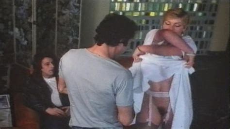 Naked Carole Pi Rac In Une Pouse Tout Faire