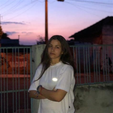 8 Hot Sexy Lary Cardoso Bikini Pics