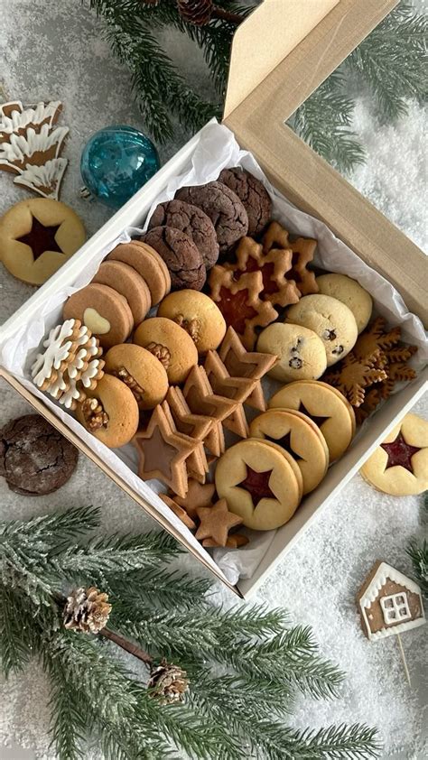 Коробка с печеньем , новогоднее печенье @banoffi_cake | Christmas ...