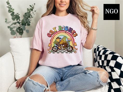 Comfort Colors Funny Frog Gay Rights LGBT Rainbow T Shirt Funny LGBT Shirt LGBTQ Gift Frog