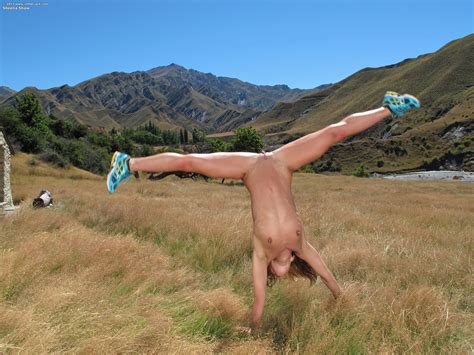 Nude Girl Outdoor Pussy Play Naked Girls