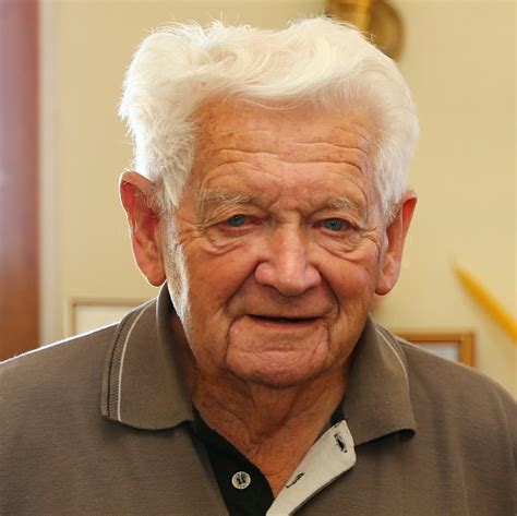 Memorial Tribute and Service Details for Kenneth John Beaumont 39