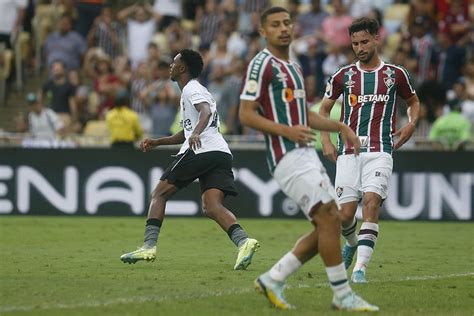 Botafogo anuncia renovação de Matheus Nascimento Gazeta Esportiva