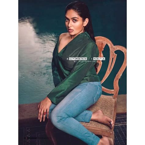 South Indian Actress Prayaga Martin With Her Glorious Ass Scrolller