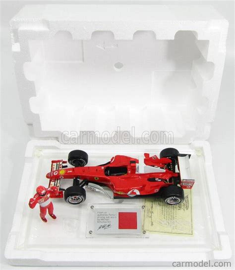 MATTEL HOT WHEELS B6221 Scale 1 18 FERRARI F1 F2004 N 1 75th WINNER 2004 MICHAEL SCHUMACHER RED