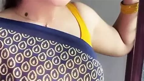 Sexy Indian Aunty Sexy Yellow Sleeveless Saree Big Ass Porn Xhamster