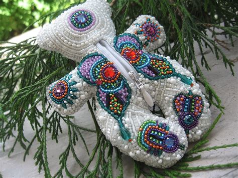 Мишки из бисера