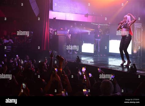 FORT LAUDERDALE, FLORIDA - NOVEMBER 10: Sexyy Red performs live on