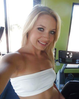 Hot Blonde Teenager Alyssa Taking Sexy Non Nude Self Shots At Home Porn Pictures XXX Photos