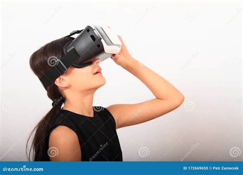Brunette Girl In Virtual Reality Stock Photo Image Of Fascination Beauty