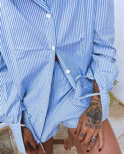 Pijama curto tecido plano listrado azul da vovó Isabel Lingerie perfeita é aqui