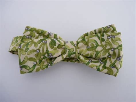 Mistletoe Pre Tied Bow Tie Pocketwatch Waistcoats