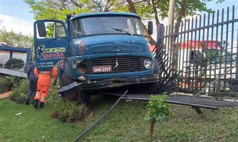 Caminh O Invade Hospital Idosa Morre E Duas Pessoas Ficam Feridas