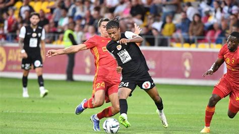 Football Ligue 2 Lourdement Battu à Rodez 4 1 Angers Sco A Vécu