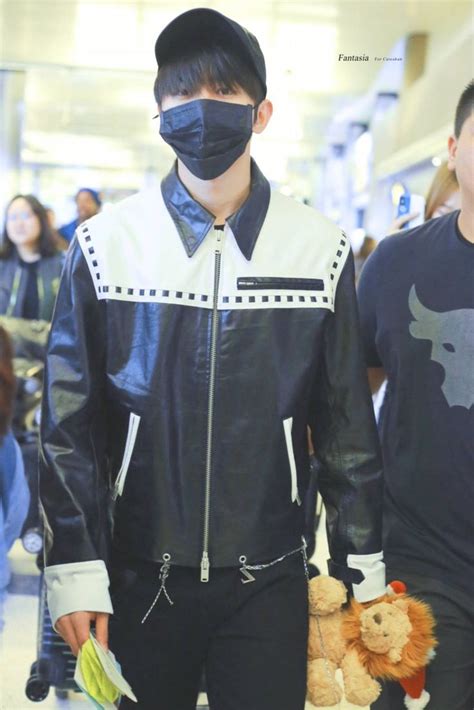 Pin on Cai Xukun 蔡徐坤 Chinese boy Boy groups Leather jacket