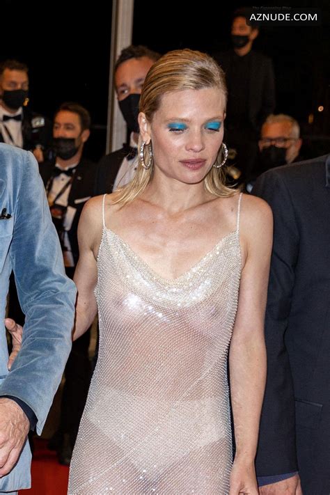 Melanie Thierry Sexy Shows Off Her Nude Tits At The 74th Edition Of Cannes Film Festival In
