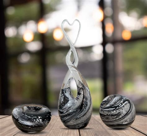 Ashes Into Glass Ts Ashes Glass Paperweights Vases Sculptures