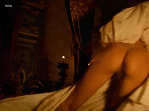 Naked Valeria Golino In The King S Whore