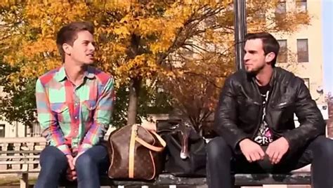 Porno gay de Phenix Saint en Vídeos Escenas de sexo con la estrella porno xHamster