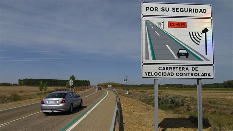 DGT Para qué sirven las líneas verdes que han pintado en varias