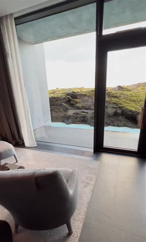 Vicky Pattison Shows Off Her Toned Physique In A Purple Bikini During Trip To Iceland Daily