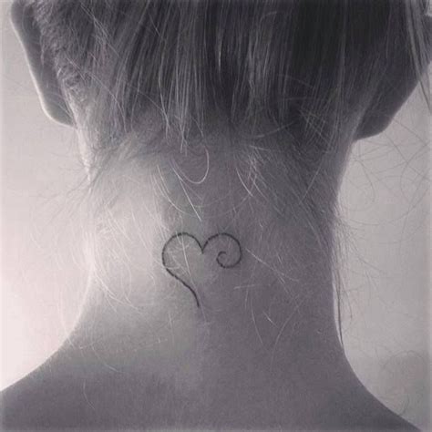 20 Simple Tattoos for Women - Pretty Designs