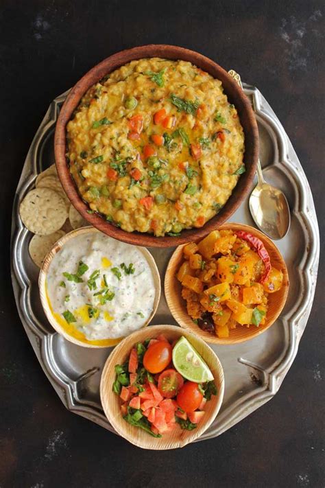 Oats Khichdi Recipe (Healthy Khichdi) - Fun FOOD Frolic