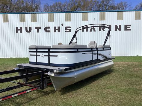 New 2023 Qwest 818 E-Class RLS LT, 49036 Coldwater - Boat Trader