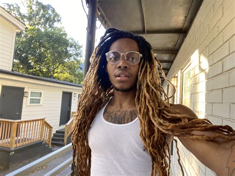 Long Locs and Huge Glasses 🤓 : r/Dreadlocks