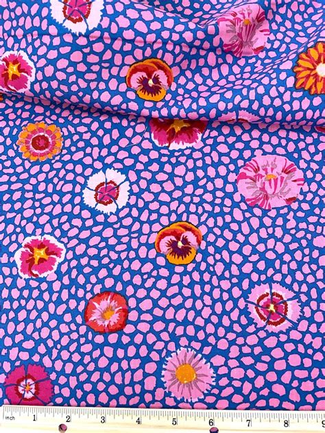 Guinea Flower Gp Pink Floral Flowers Kaffe Fassett Etsy