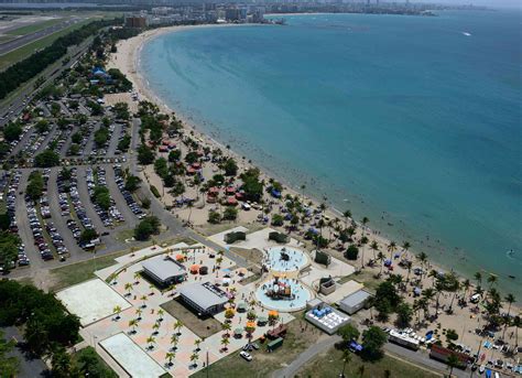 Playa de Isla Verde se consagra como la mejor playa urbana del mundo