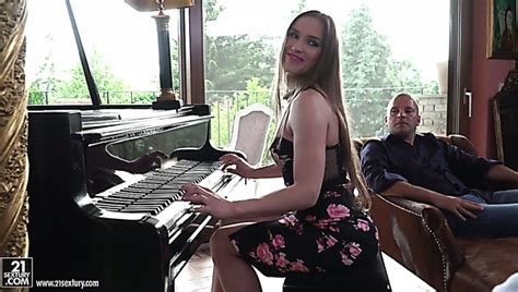 Nicole Pearl HD Porn Videos XCafe