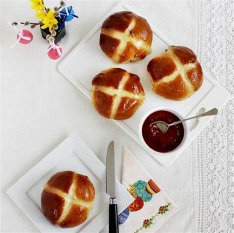 Hot Cross Buns Angol H Sv Ti Zsemle Recept K Ppel Mindmegette Hu