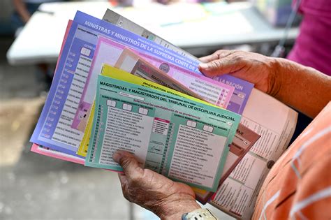 Ciudadanos se quejan por formato confuso y poco práctico en elección