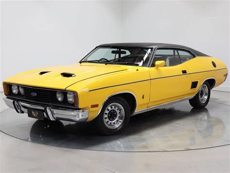 ford xc gs falcon  hardtop    sunroof sold