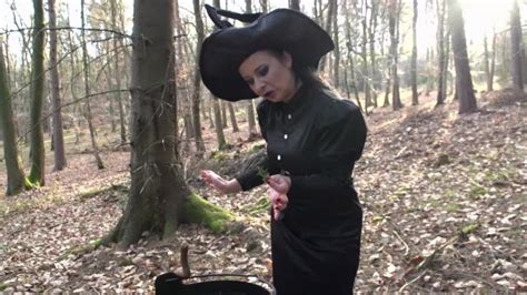 German MILF Bonny Devil Fucked In The Woods From Ich Will Im Wald Vogeln By Deutschland