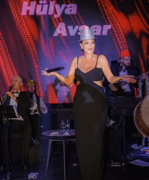 Hülya Avşar ın Sex Porn Photos of Boobs and Butt