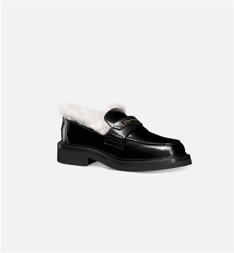 Лоферы Dior Boy Телячья кожа черного цвета и овчина белого цвета | DIOR