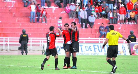 Fbc Melgar Aplasta A Cienciano Y Es Líder Deportes Ojo