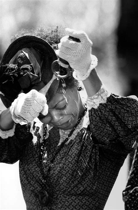 Lisa Gay Hamilton On The Set Of Beloved Crying San Francisco Art Exchange